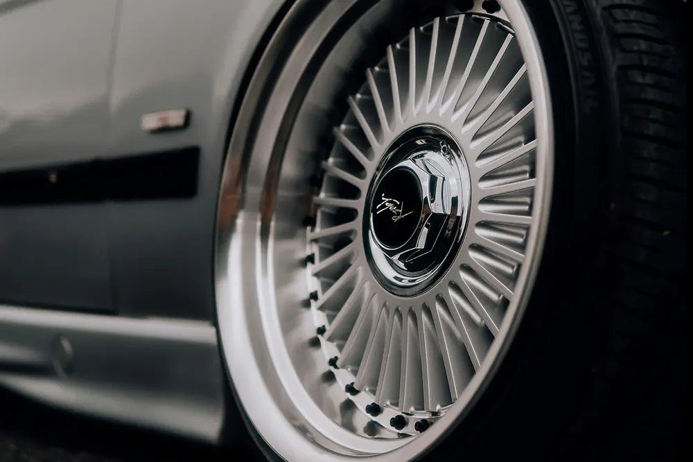Powder coating · White glosss
